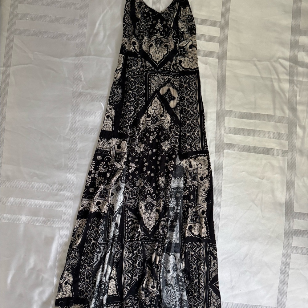 Black & White Patterned Women's Maxi Dress